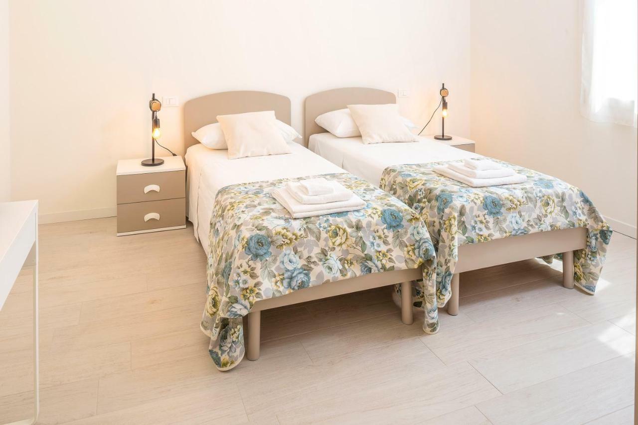 Family House Bivio Villa Peschiera del Garda Eksteriør billede